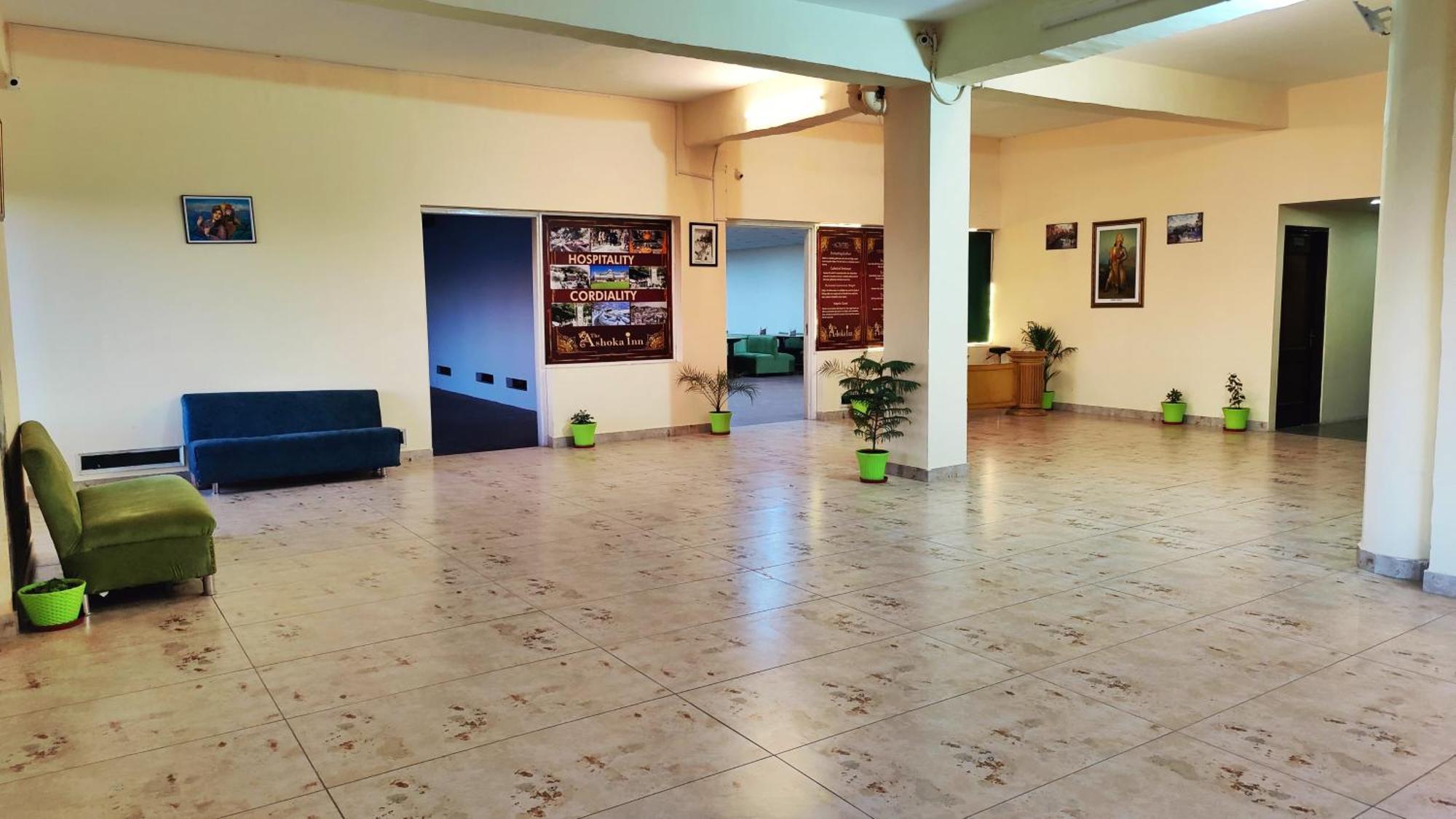 The Ashoka Inn 300Mts Walkable From Mall Road Σίμλα Εξωτερικό φωτογραφία