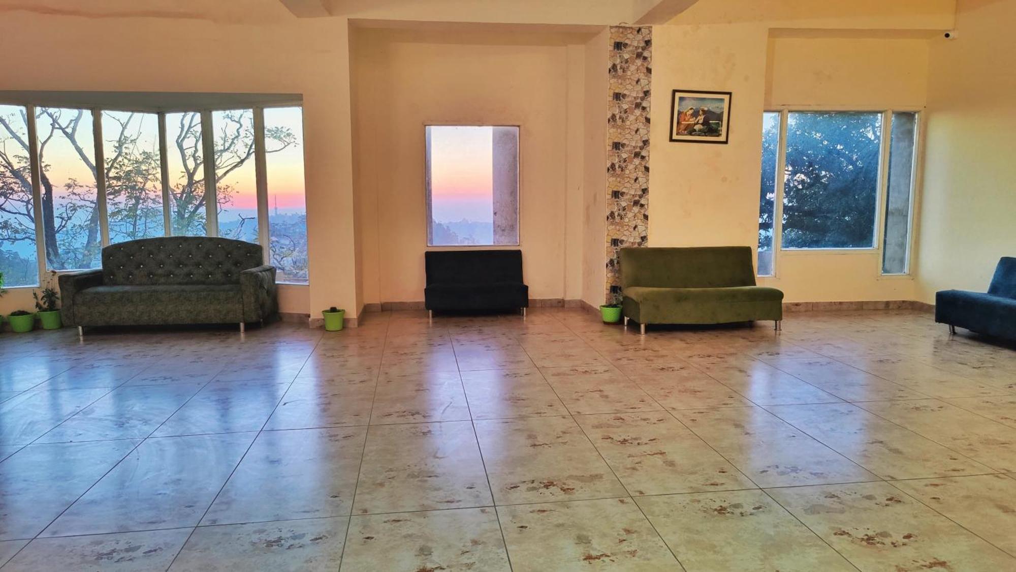 The Ashoka Inn 300Mts Walkable From Mall Road Σίμλα Εξωτερικό φωτογραφία