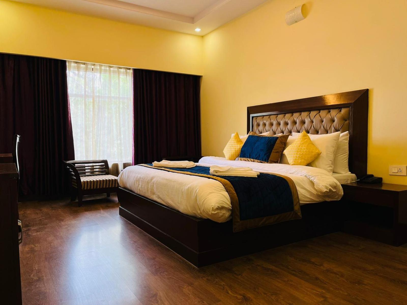 The Ashoka Inn 300Mts Walkable From Mall Road Σίμλα Εξωτερικό φωτογραφία