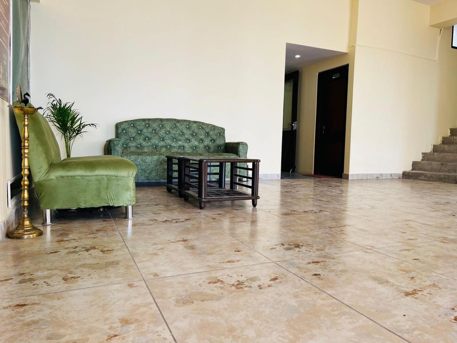 The Ashoka Inn 300Mts Walkable From Mall Road Σίμλα Εξωτερικό φωτογραφία