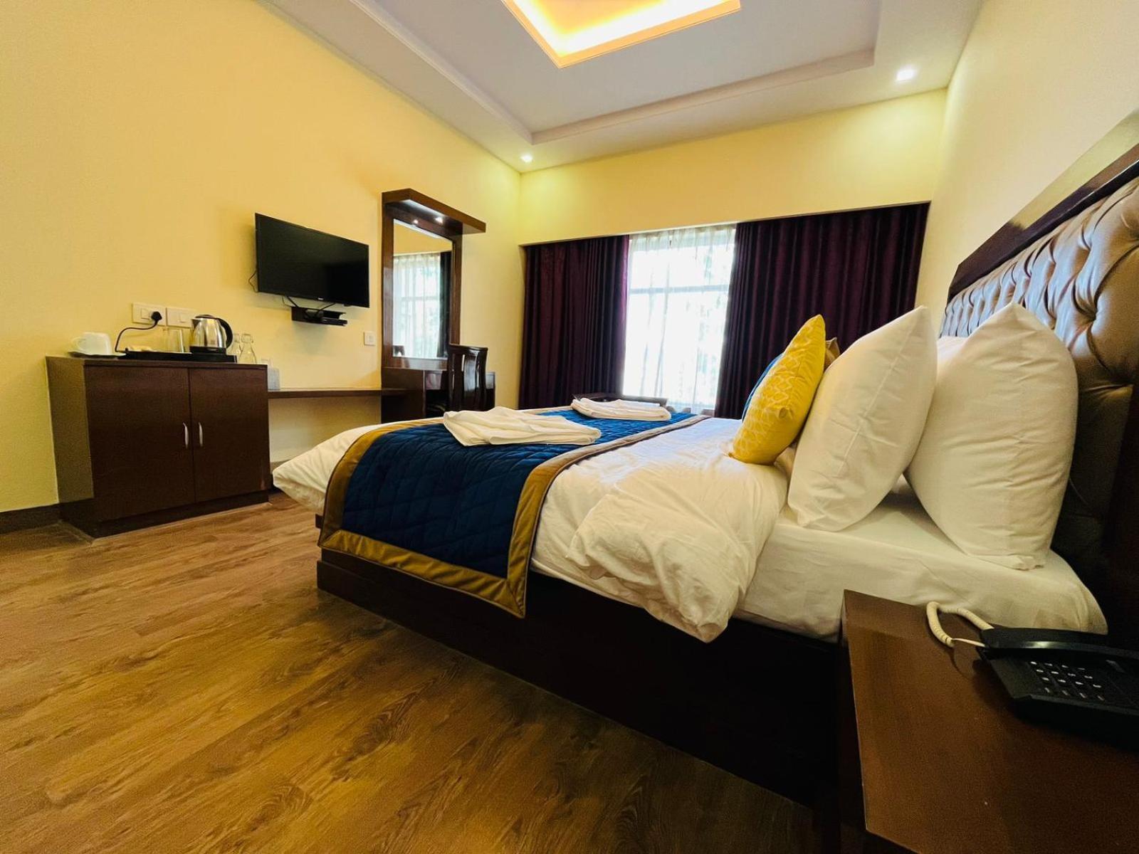 The Ashoka Inn 300Mts Walkable From Mall Road Σίμλα Εξωτερικό φωτογραφία